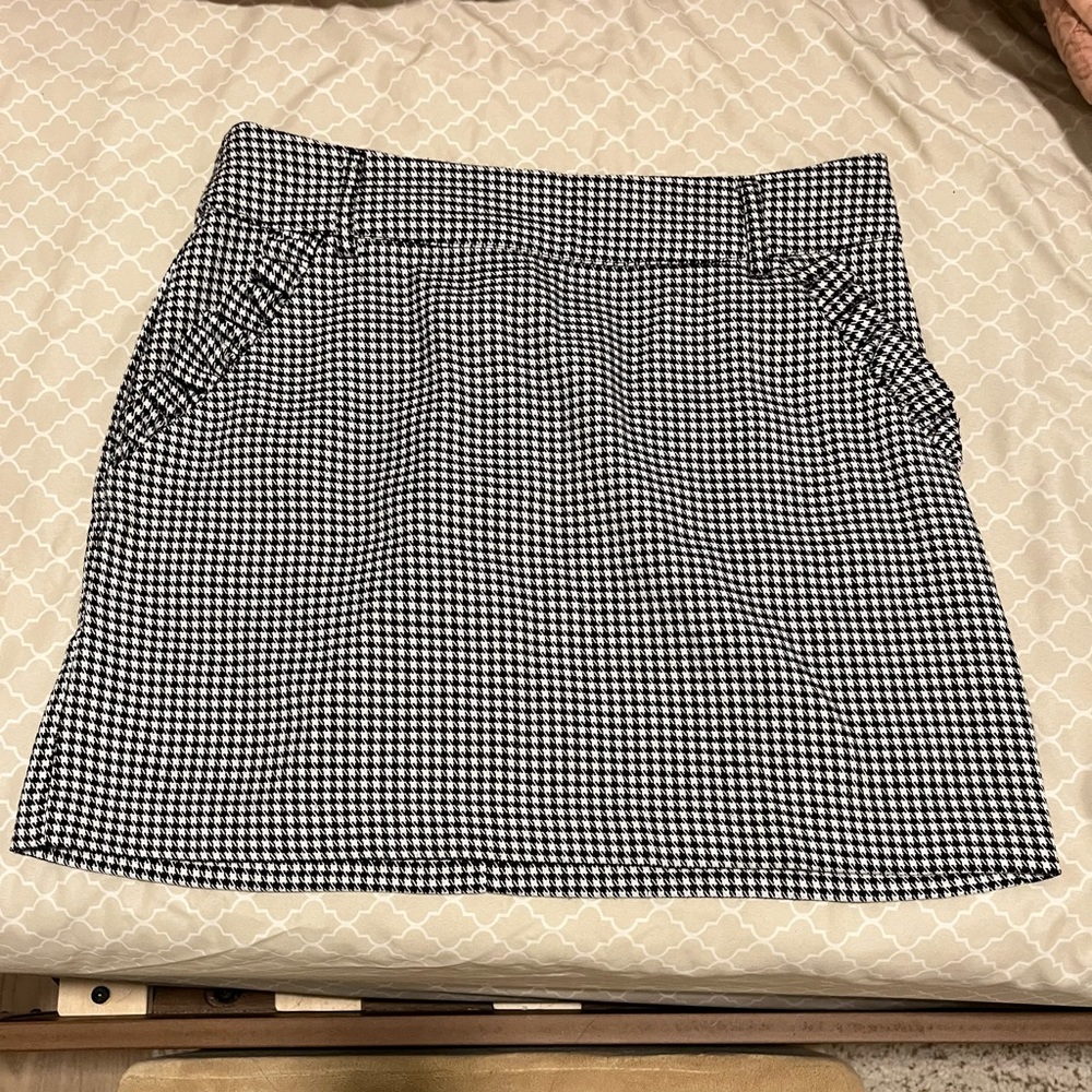 Gingam Mini Skirt - From Forever 21. Has zipper in the back!